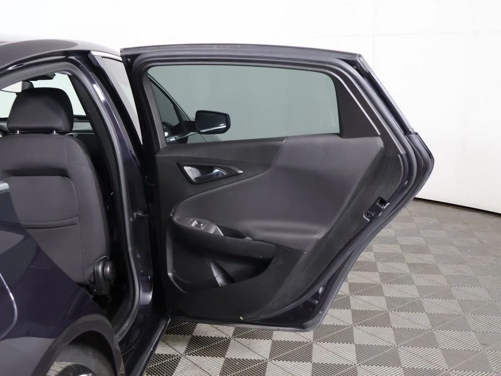 Used 2023 Gray Chevrolet LT image 18