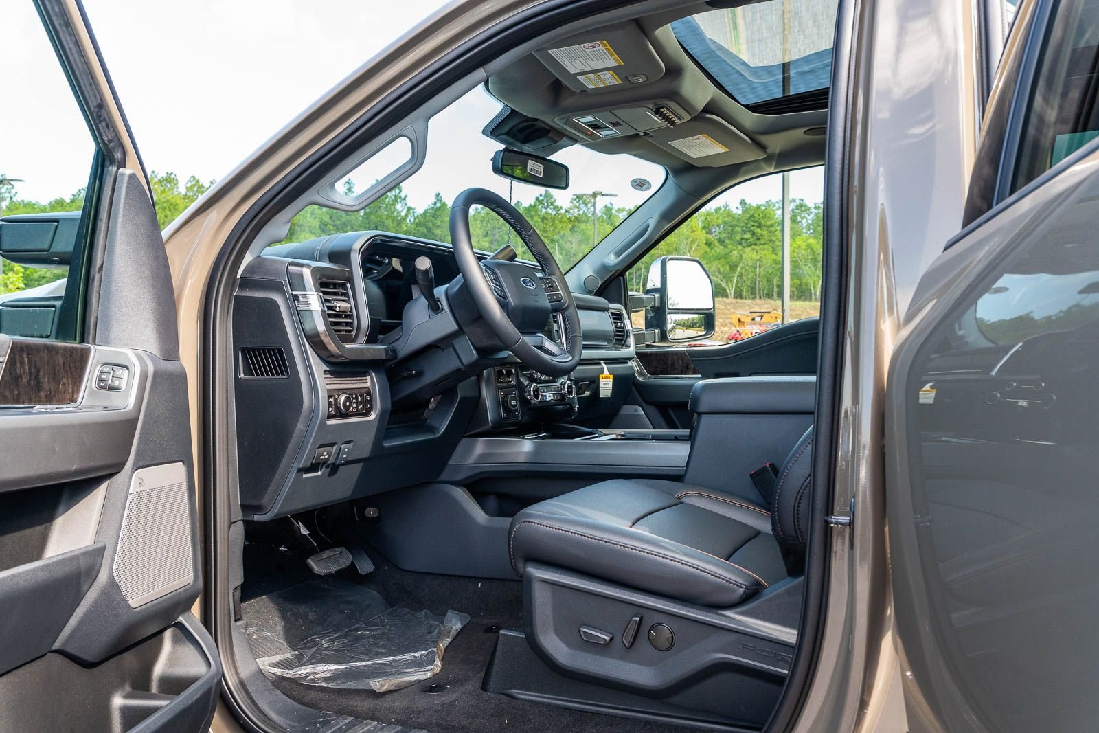 New 2026 Marsh Gray Ford F-250® Lariat® image 16