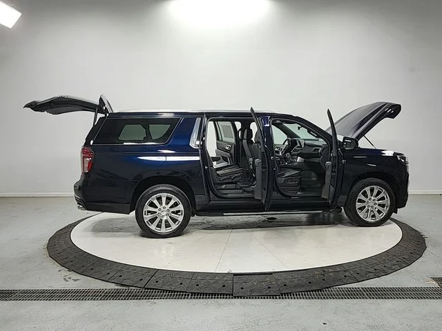 Used 2021 Blue Chevrolet Premier image 16