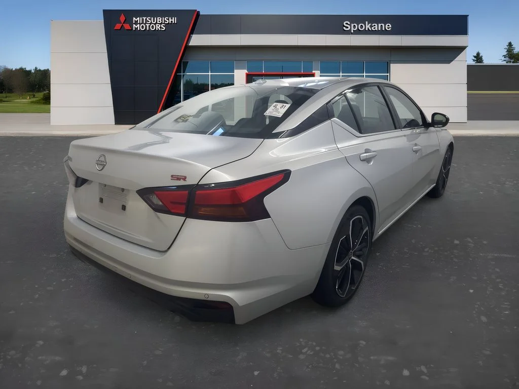 Used 2024 Brilliant Silver Metallic Nissan 2.5 SR image 4