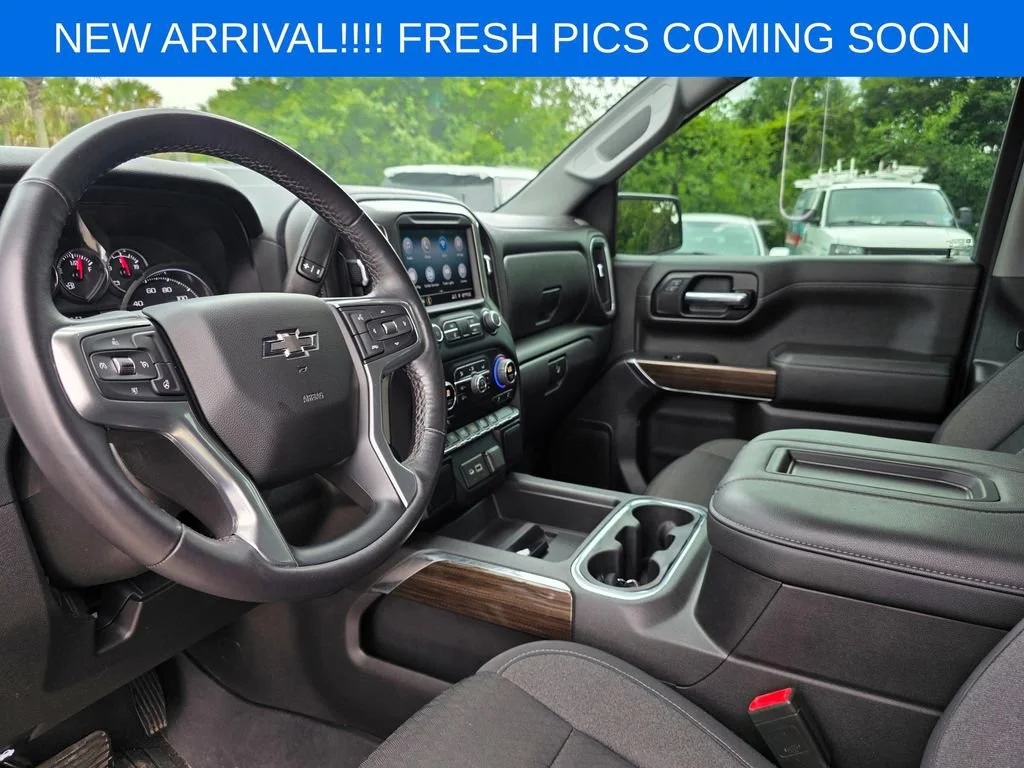 Used 2022 Summit White Chevrolet RST image 8