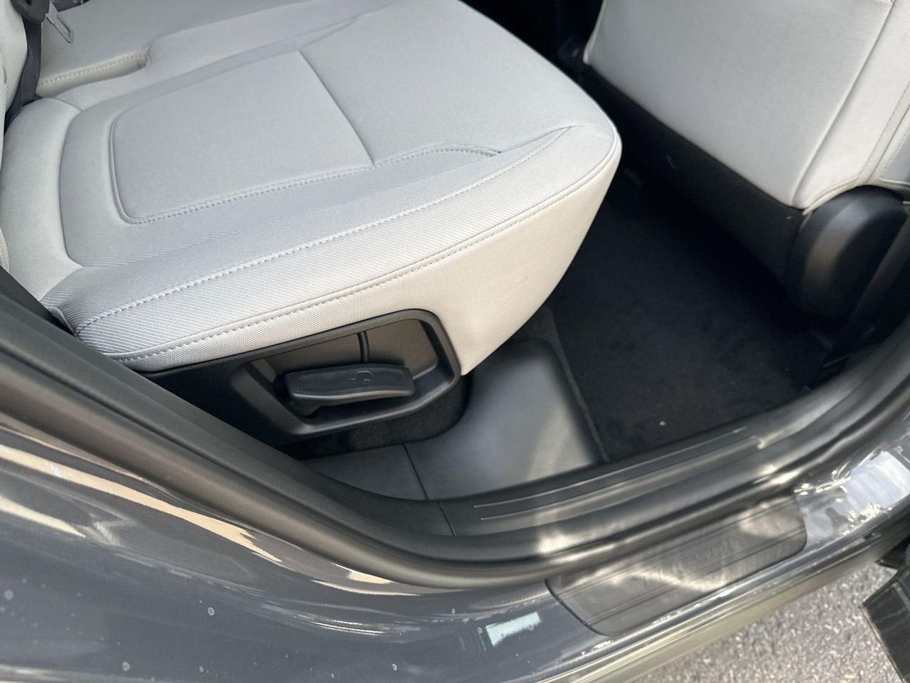 New 2026 Gray Hyundai SEL AWD image 98