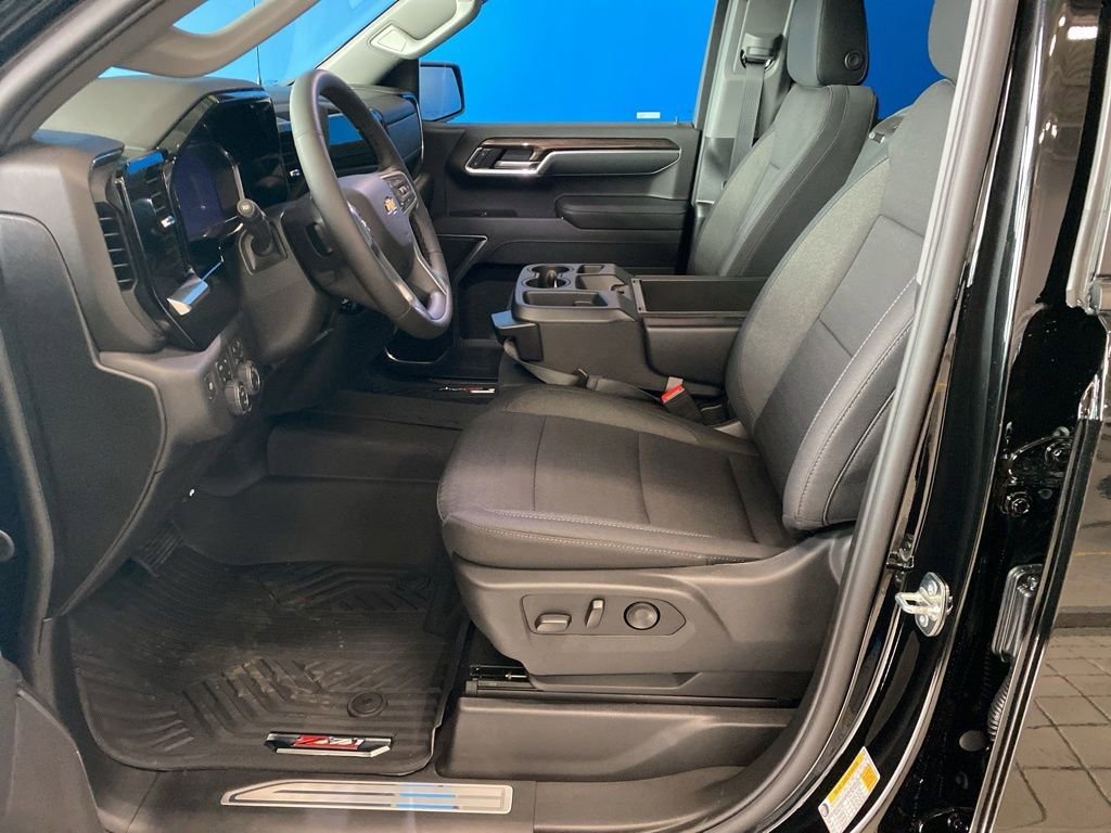 2026 Chevrolet Silverado 1500 LT - Photo 9