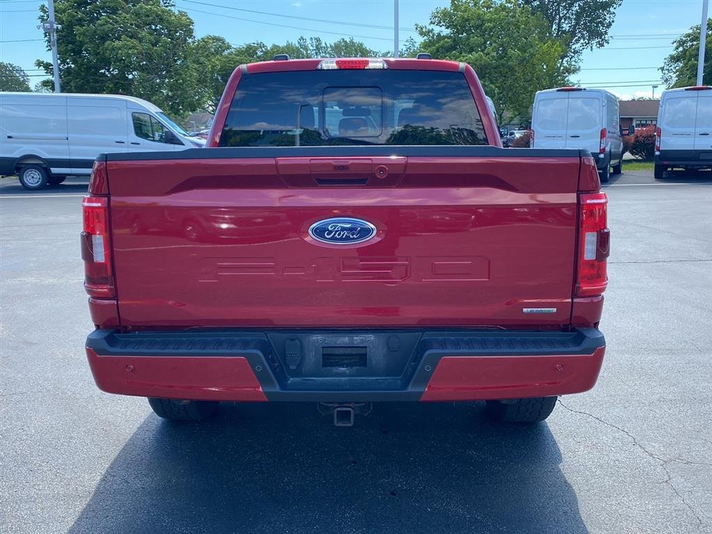 Used 2022 Rapid Red Metallic Tinted Clearcoat Ford XLT image 9