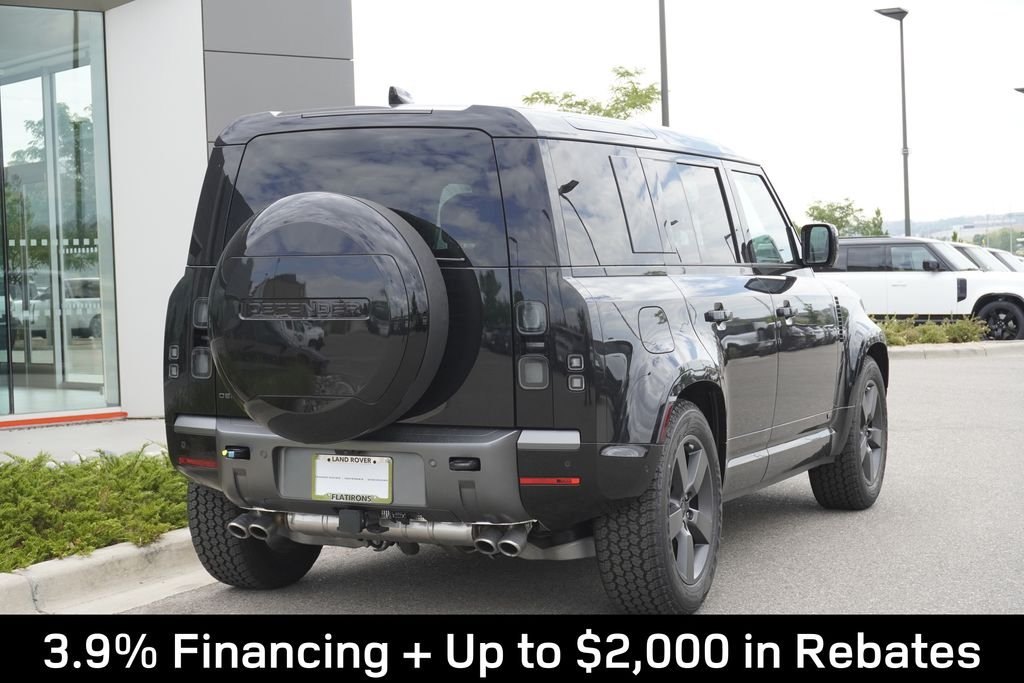2026 Land Rover Defender V8 - Photo 2