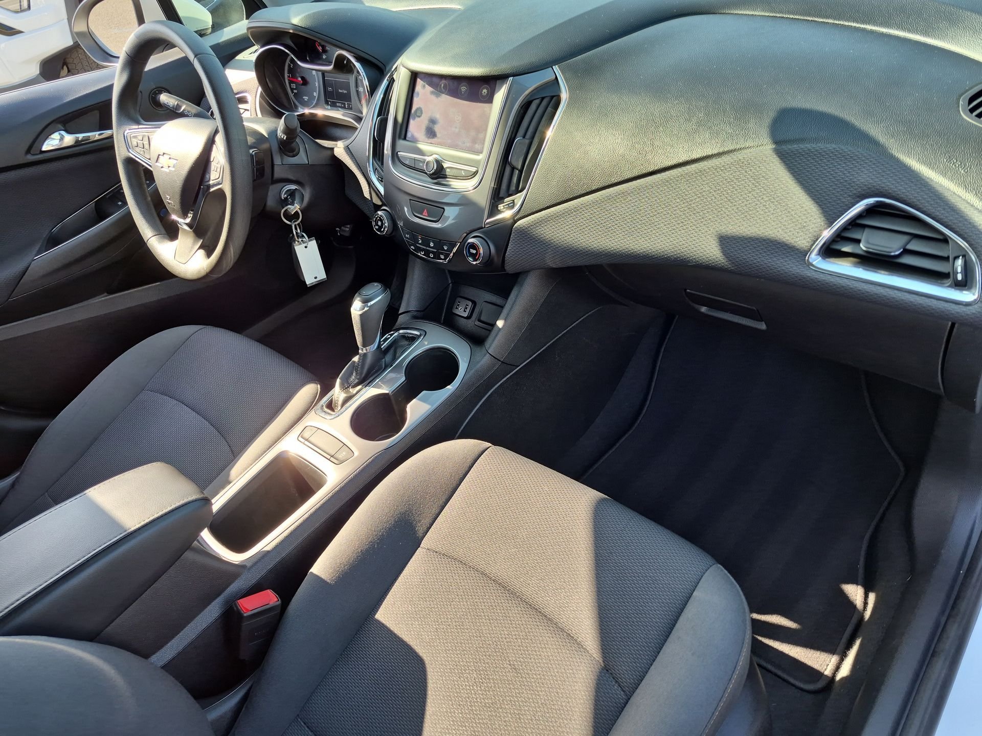 Used 2019 White Chevrolet LS image 29