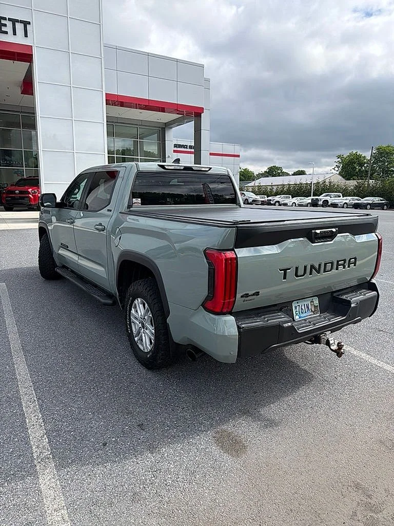 Used 2024  Toyota SR5 image 9