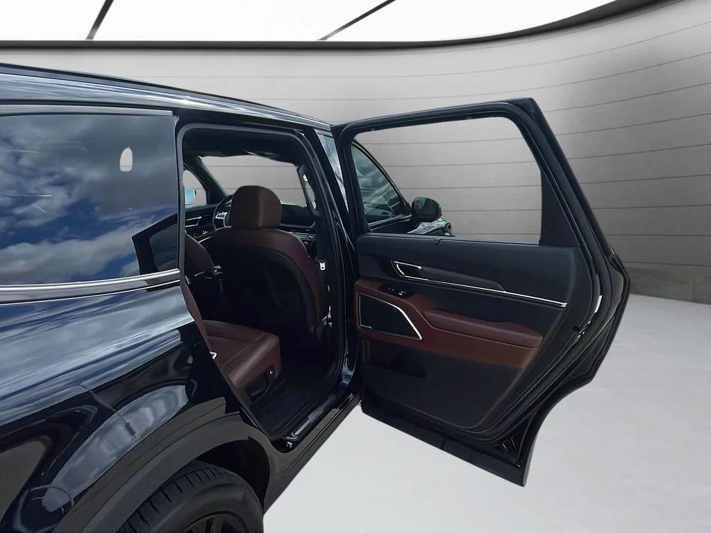 Used 2024 Black Kia SX-Prestige image 41