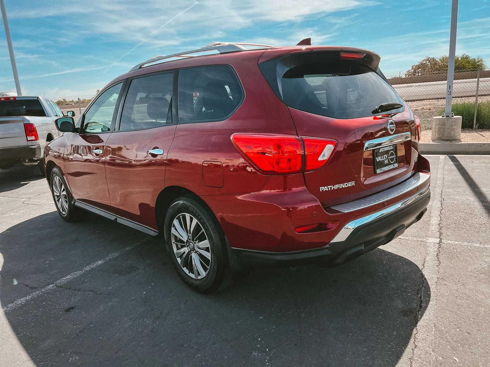 Used 2020 Red Nissan SV image 5