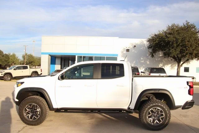 2026 Chevrolet Colorado ZR2 - Photo 6