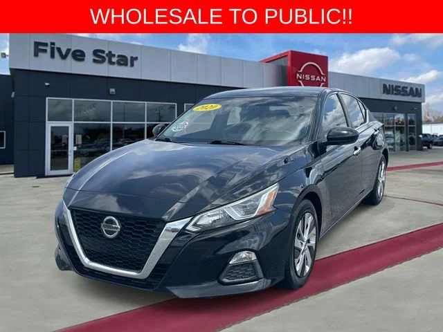 Used 2020 Black Nissan 2.5 S image 3