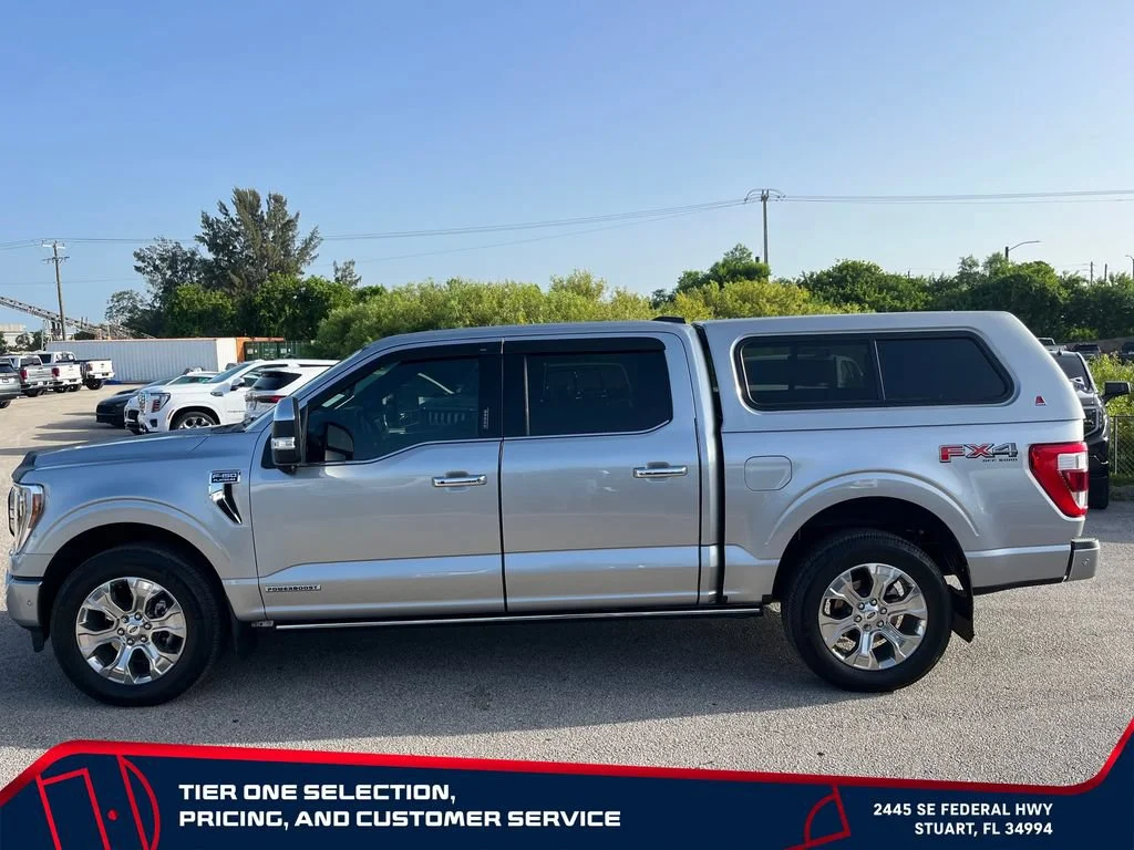 Used 2022  Ford XL image 8
