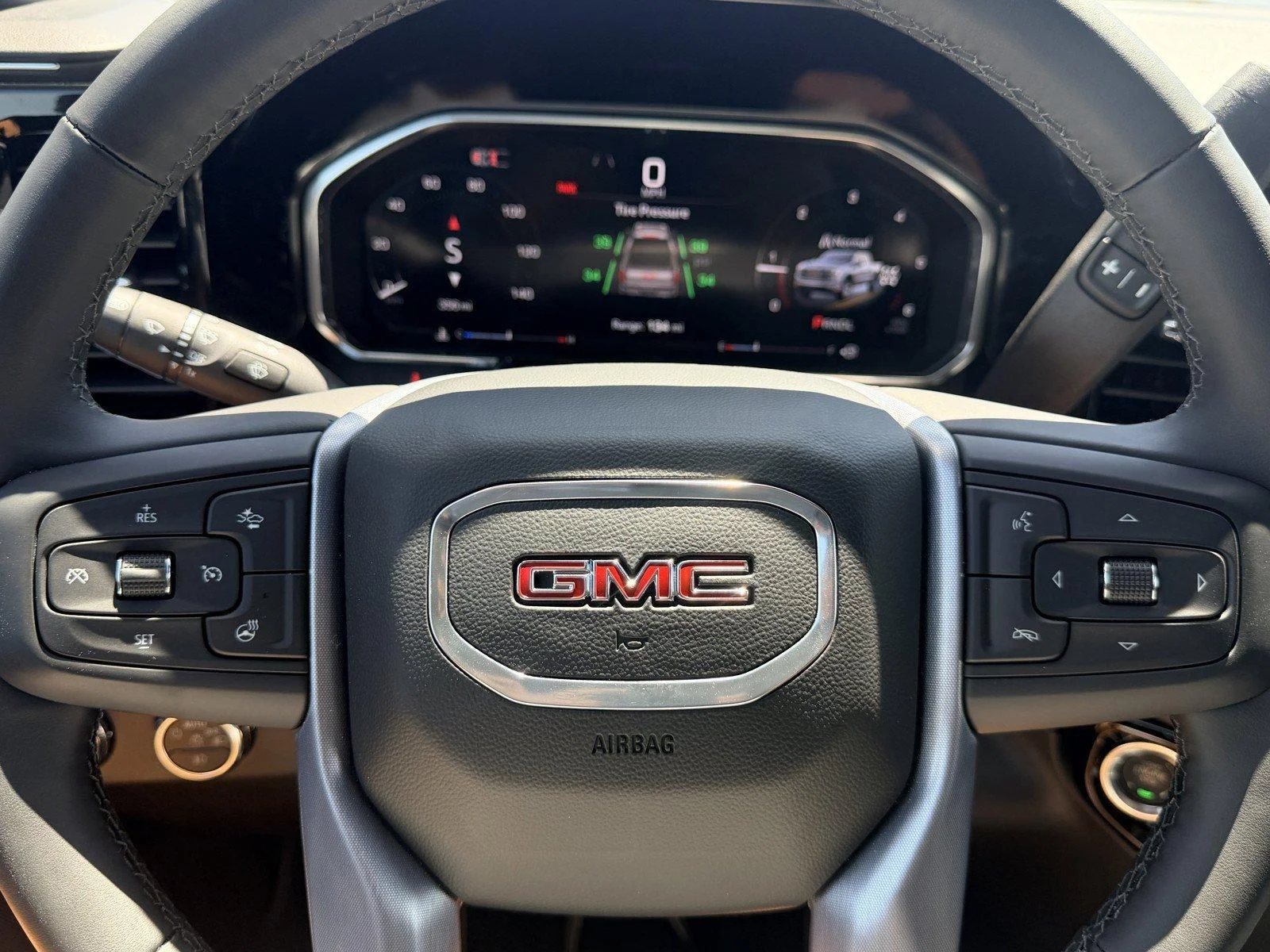 Used 2026 Onyx Black GMC Elevation image 24