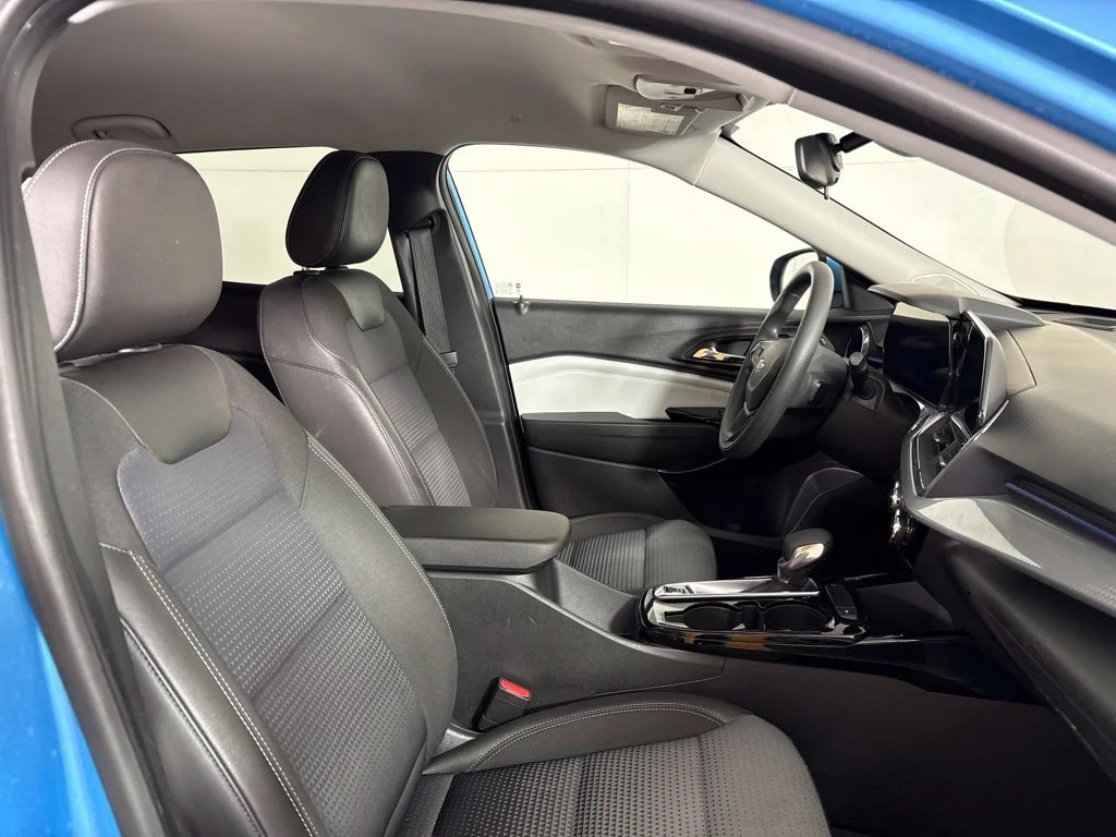 Used 2025 Blue Chevrolet LT image 20