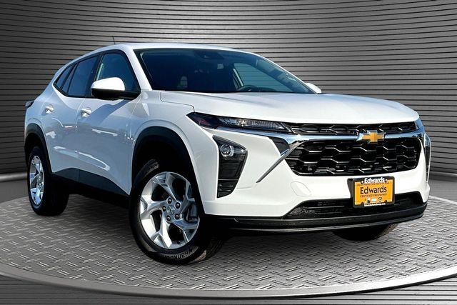 Used 2026 White Chevrolet LS image 3