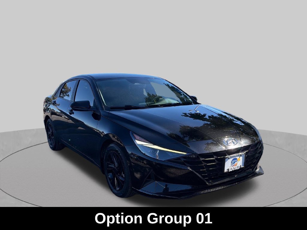 Used 2023 Phantom Black Hyundai SEL image 9