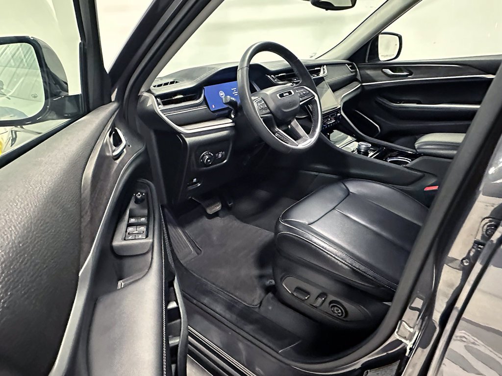 Used 2023 Gray Jeep Limited image 19