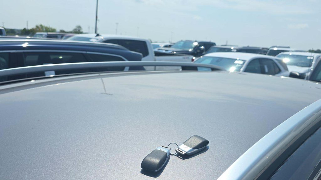 Used 2023 Gray Mercedes-Benz 300 image 18