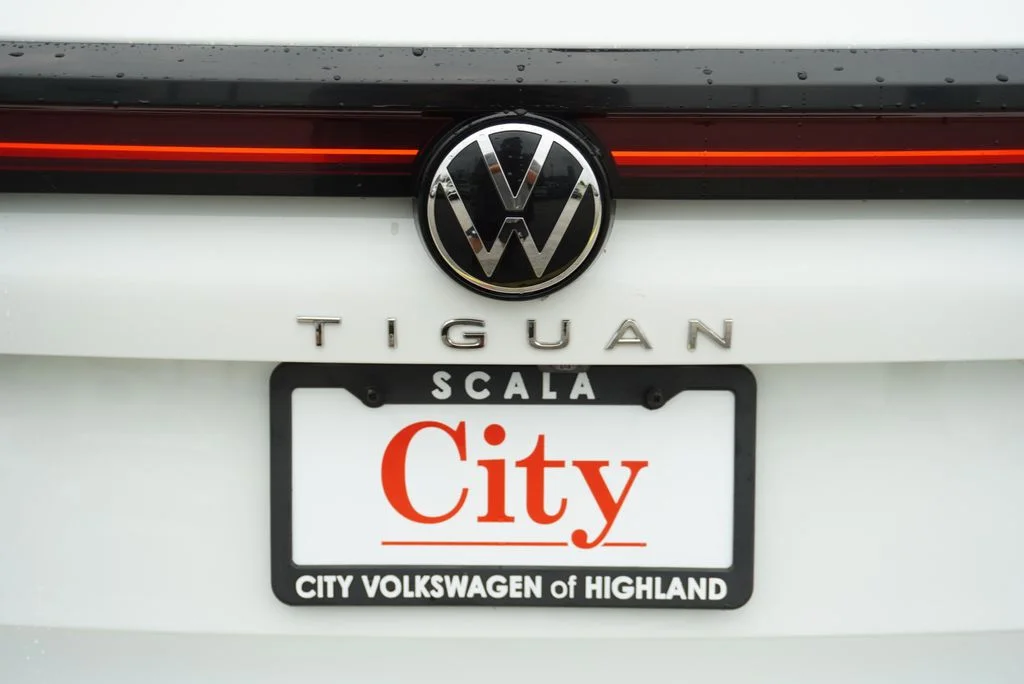 Certified Used 2026 White/off-white Volkswagen 2.0T SE image 35