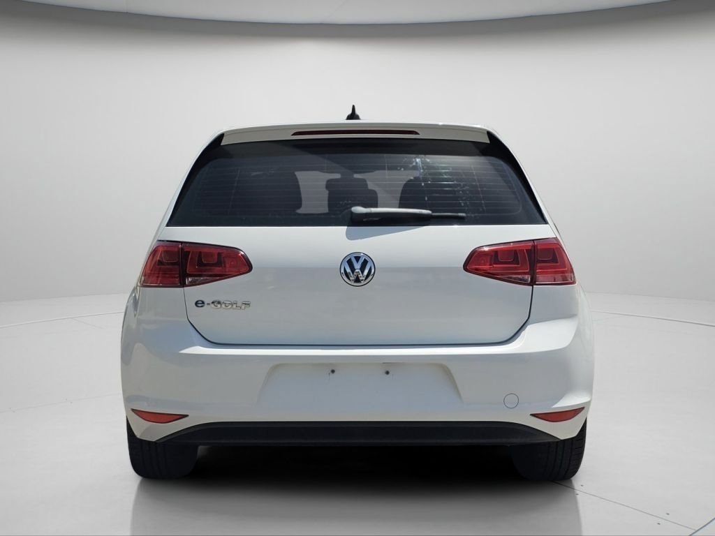Used 2016 Pure White Volkswagen SE image 23