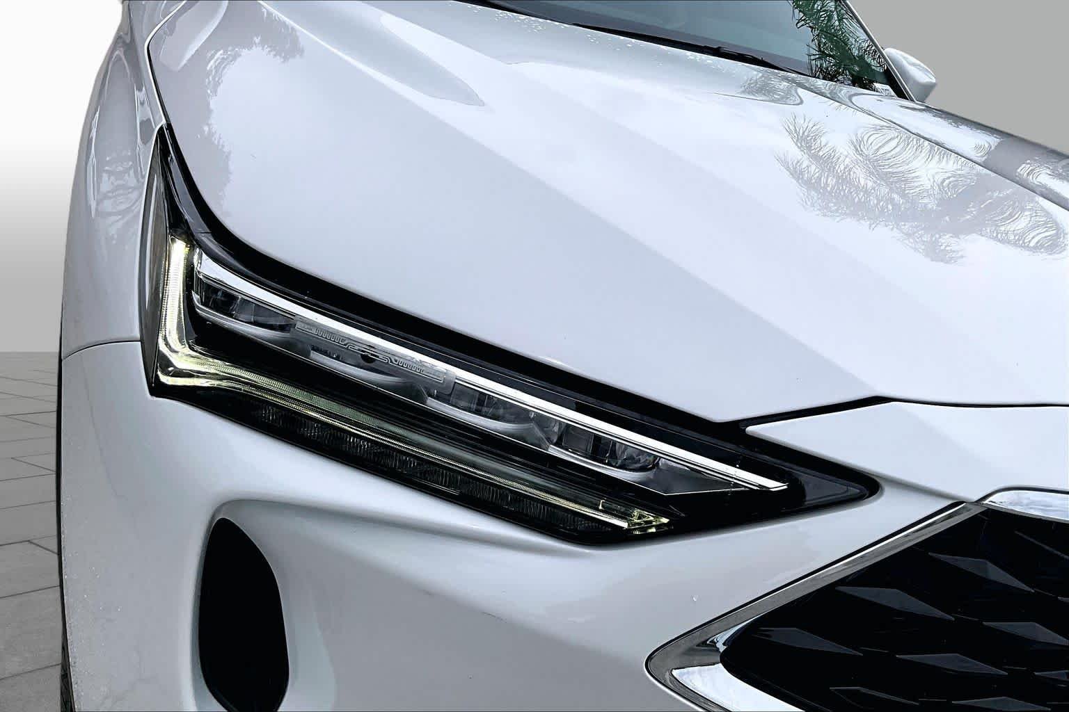 Used 2024 Platinum White Pearl Acura w/Technology Package image 28
