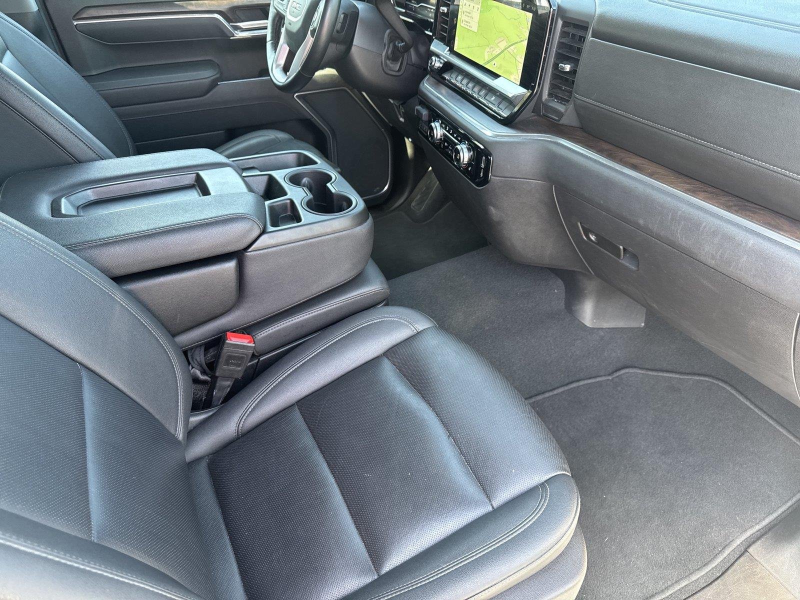 Used 2025 SUMMIT WHITE GMC SLT image 29