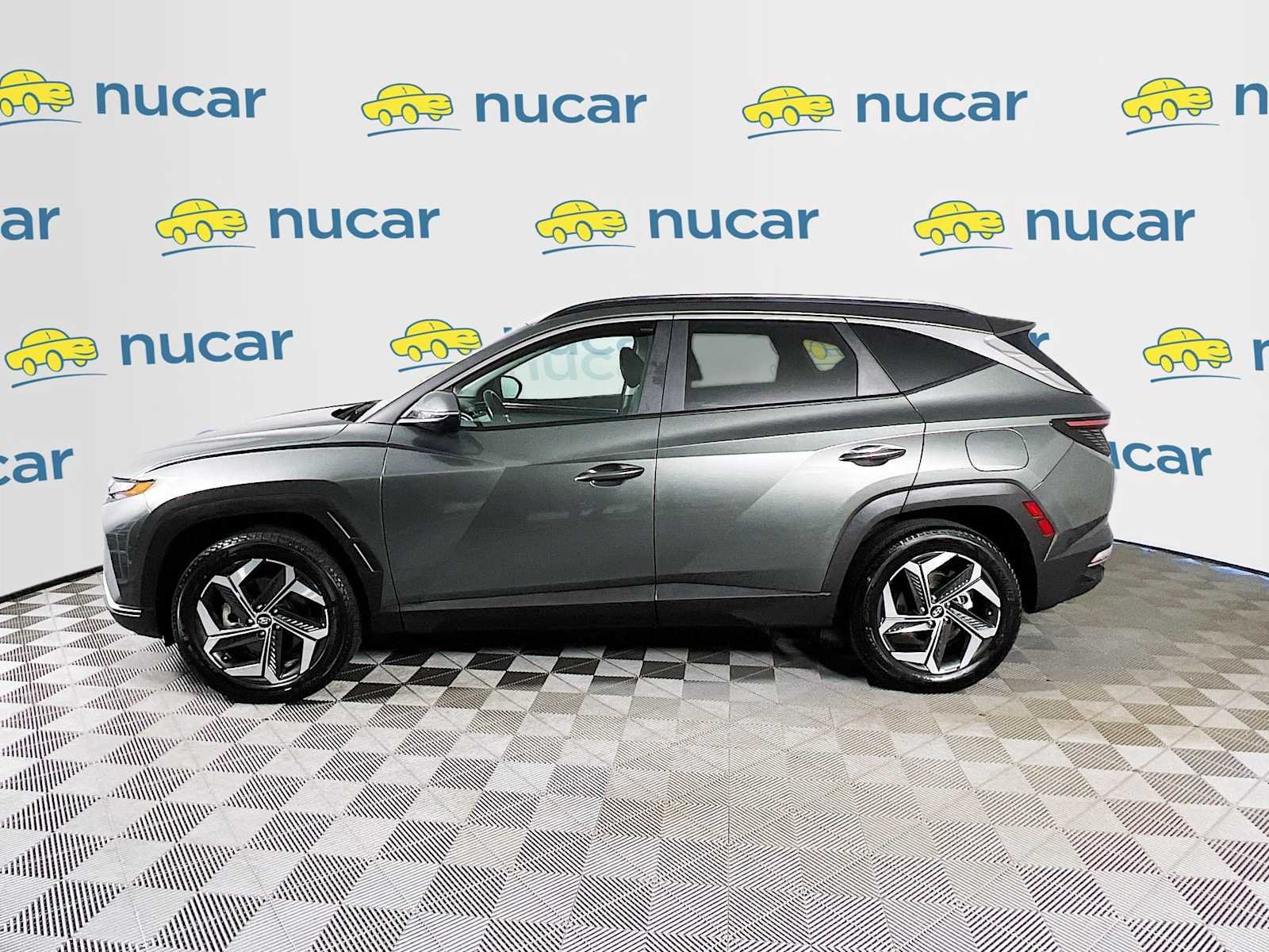 Used 2023 Amazon Gray Hyundai SEL image 4