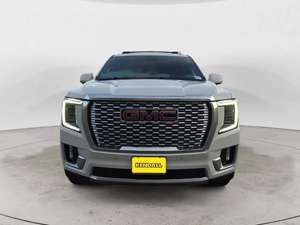 Used 2024 Summit White GMC Denali image 3