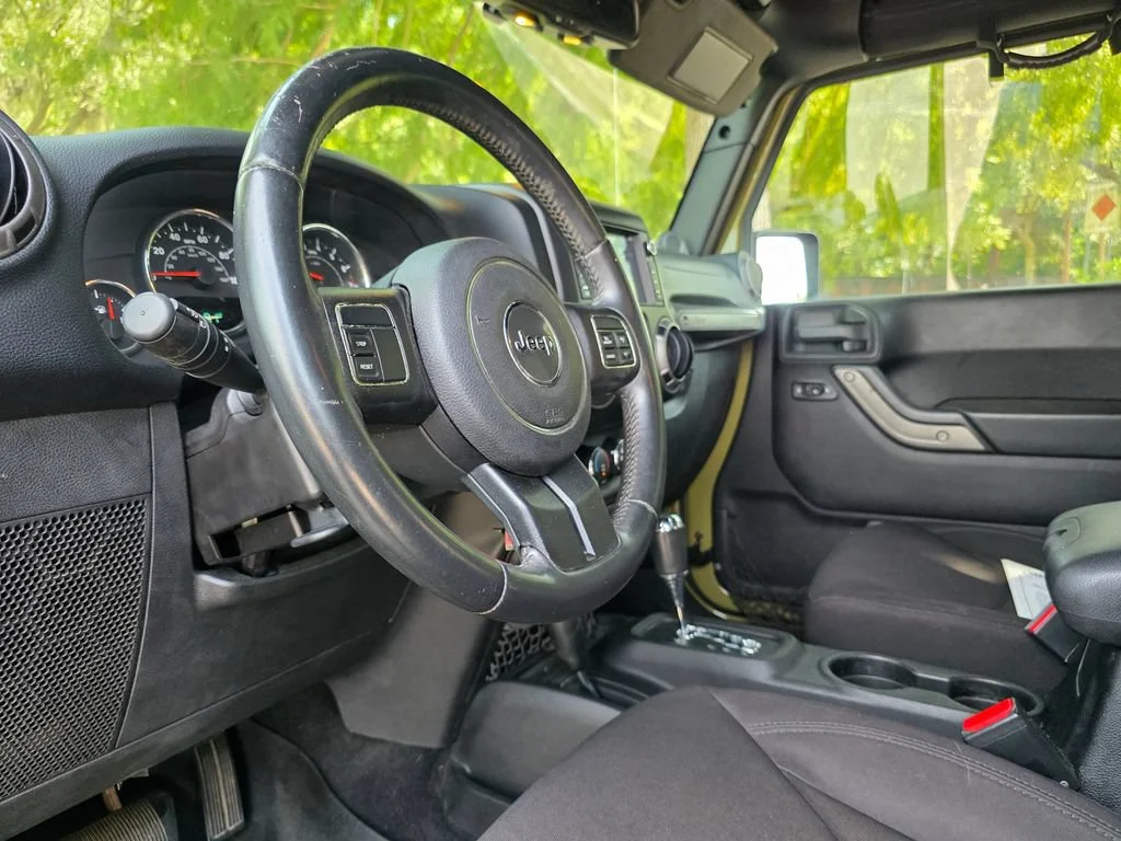 Used 2013 Green Jeep Sport image 13