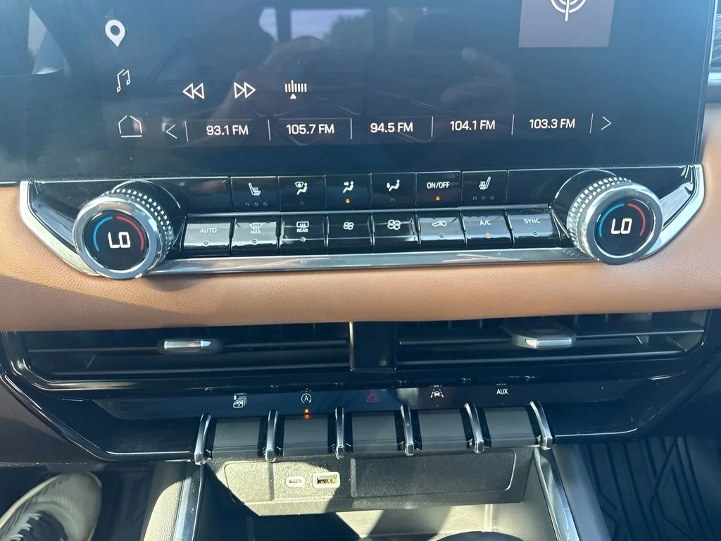 Used 2023 Blue GMC AT4 image 16