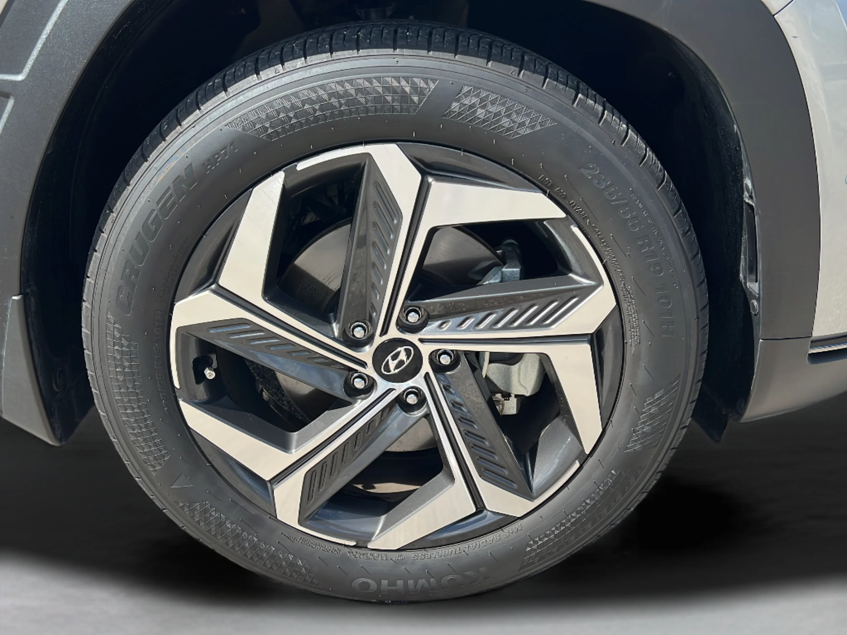 Used 2024 Shimmering Silver Hyundai Limited image 10