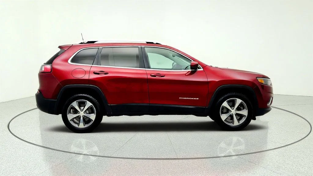 Used 2019 Velvet Red Pearlcoat Jeep Limited 4x4 image 4