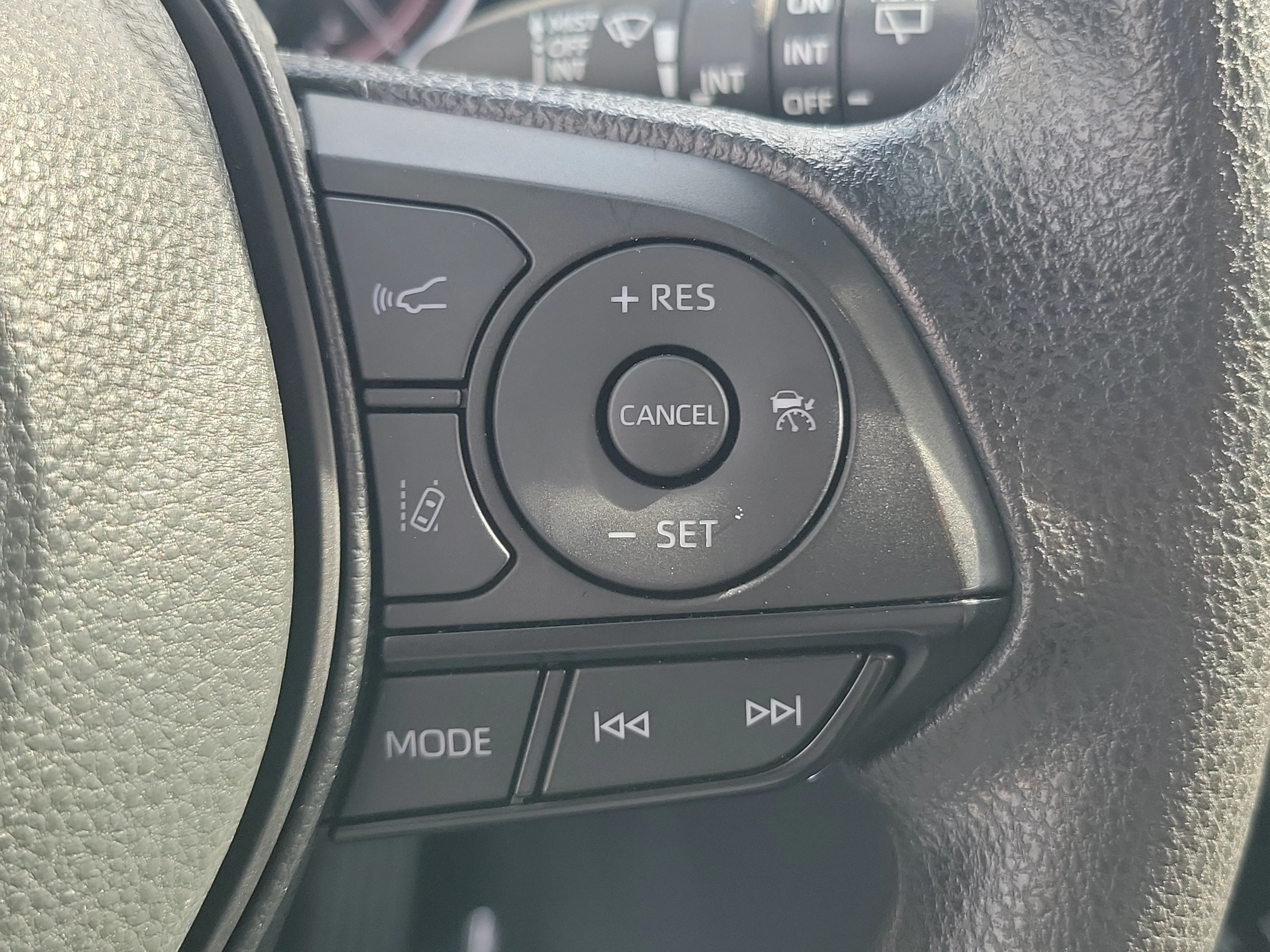 Used 2024 Ice Cap Toyota XLE image 25