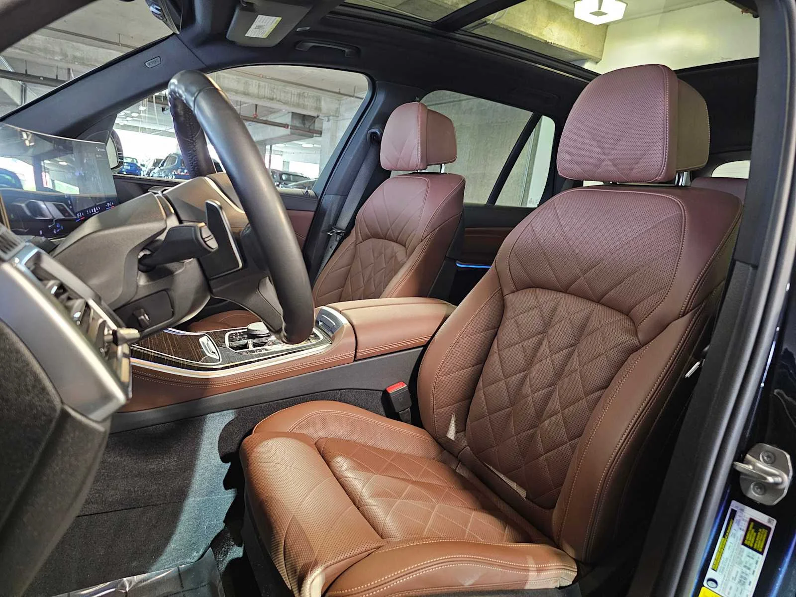 Used 2024 Carbon Black Metallic BMW xDrive50e image 25