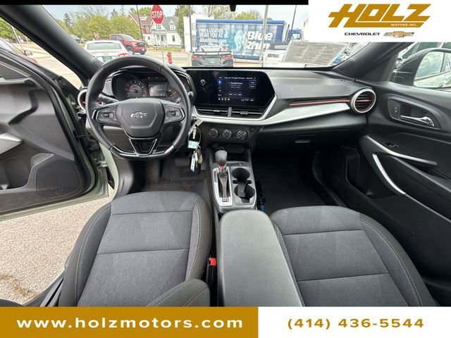 Certified Used 2024 Cacti Green Chevrolet 1RS image 18