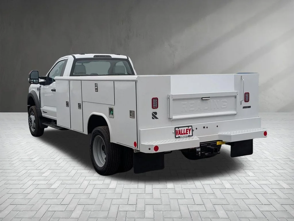 2025 Ford F-550 Super Duty Chassis Cab XL - Photo 6