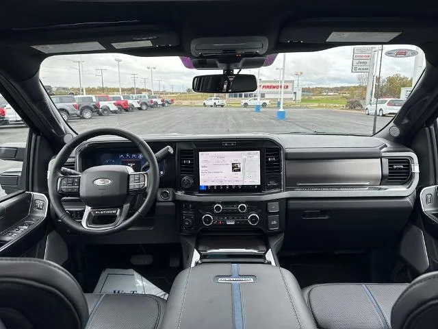 2026 Ford F-350 Super Duty Platinum - Photo 42