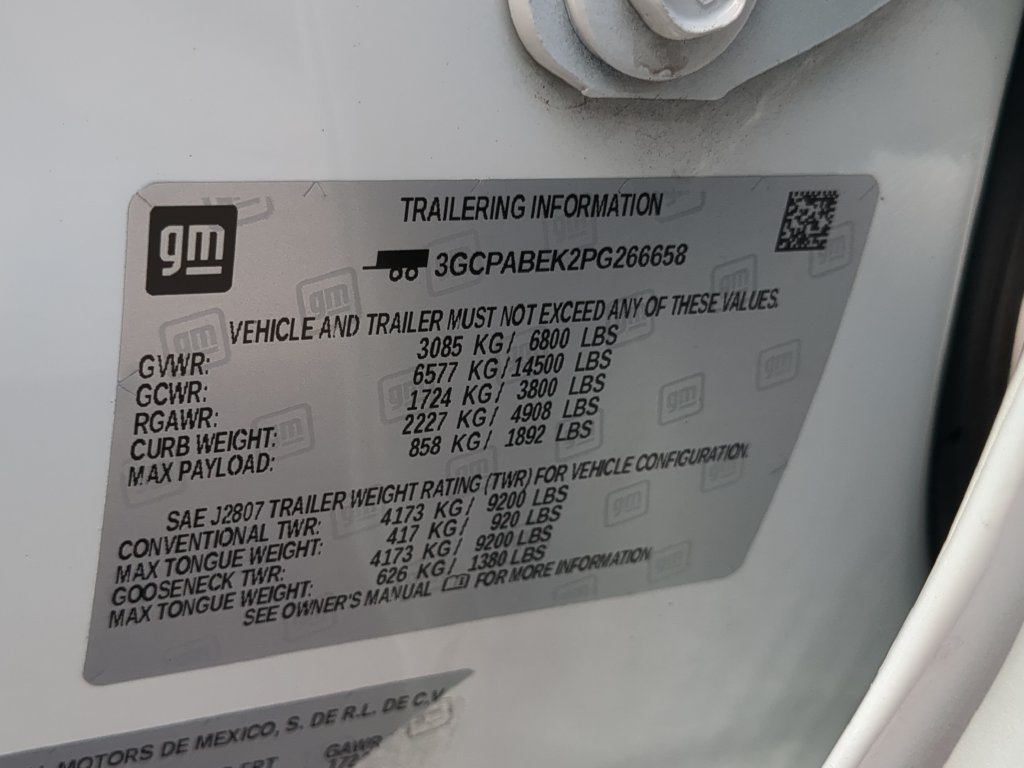 Used 2023 White Chevrolet Custom image 33