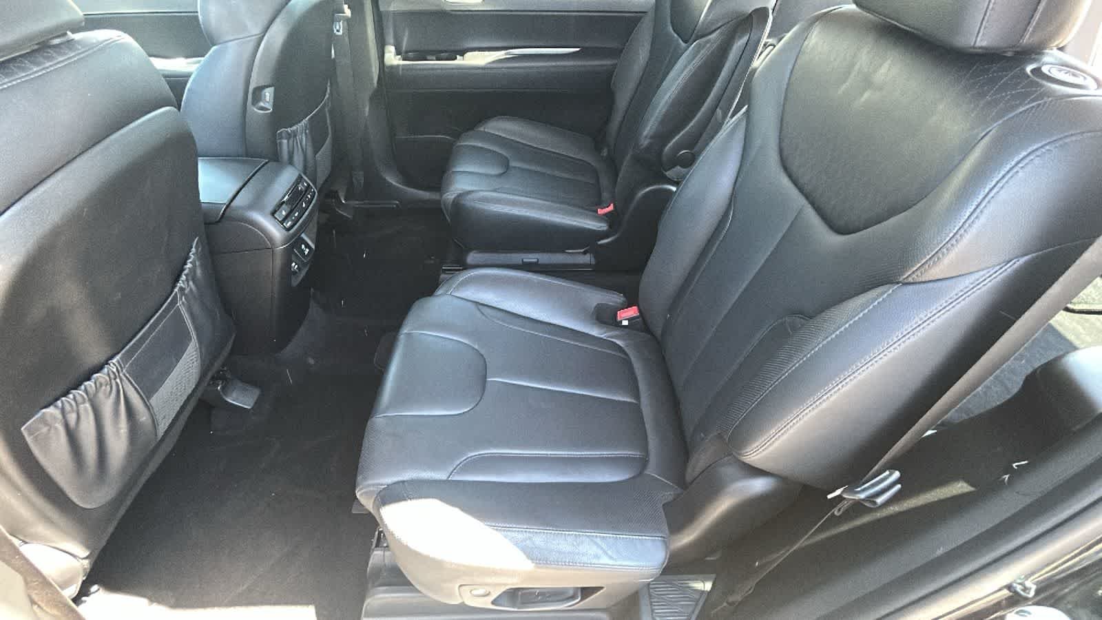 Used 2020 Becketts Black Hyundai SEL image 24