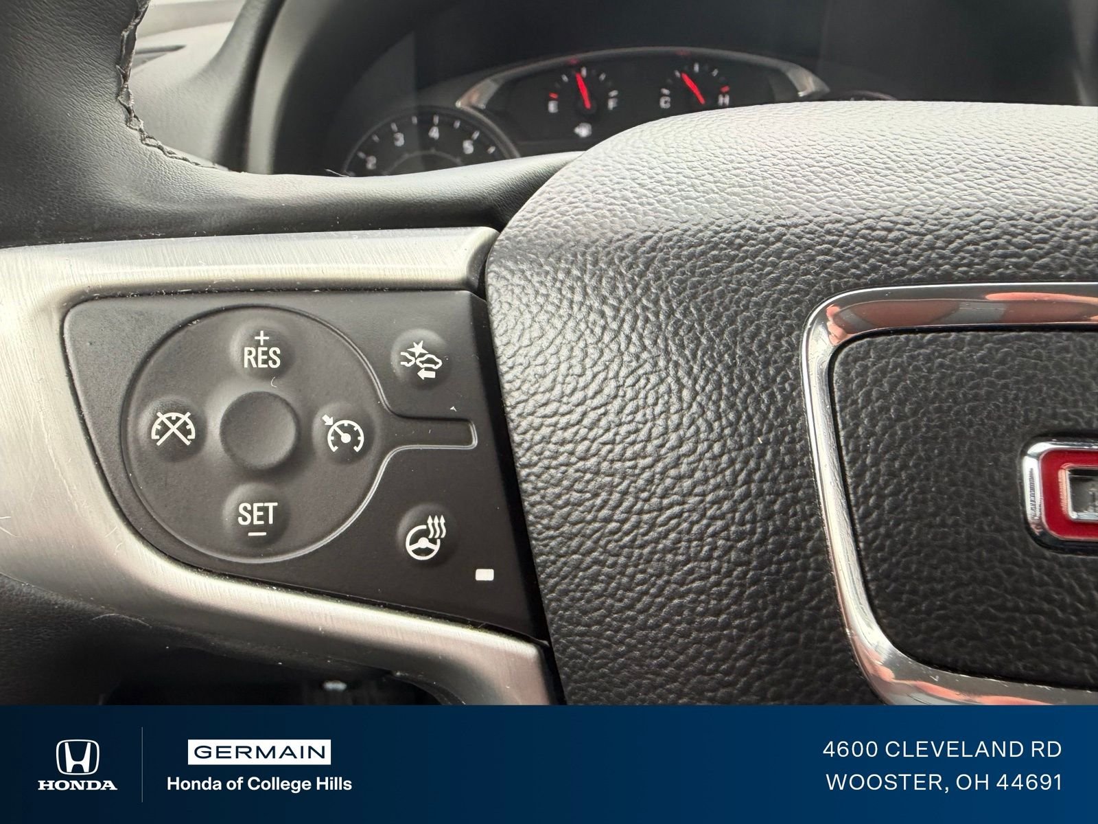 Used 2024 Summit White GMC SLT image 21