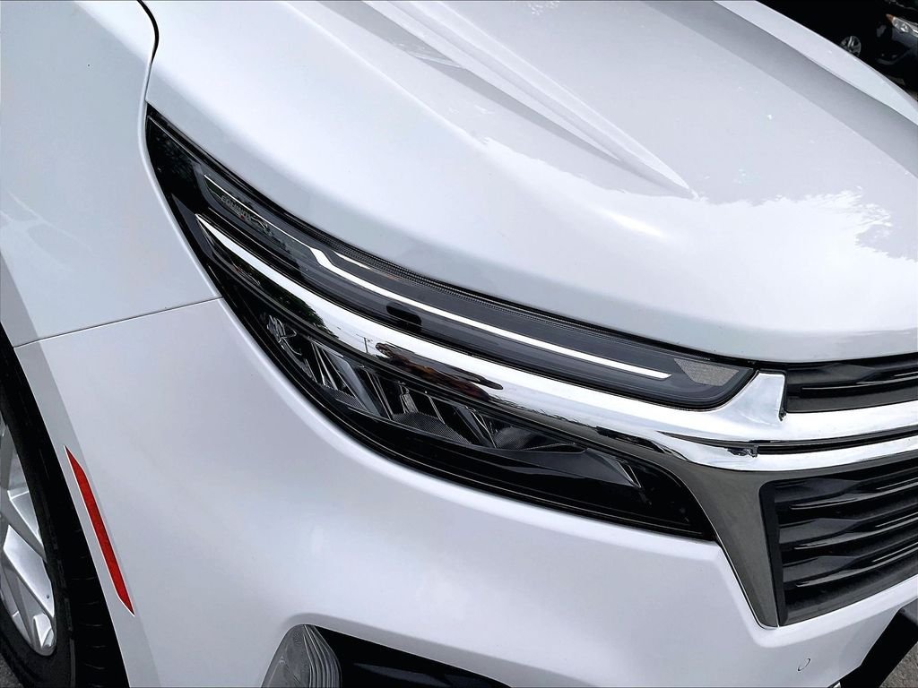 Used 2023 White Chevrolet LT image 31