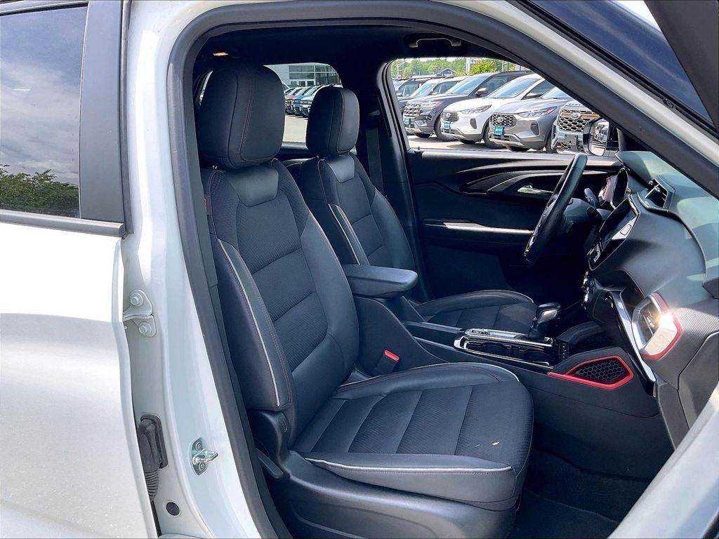 Used 2023 Summit White Chevrolet RS image 10
