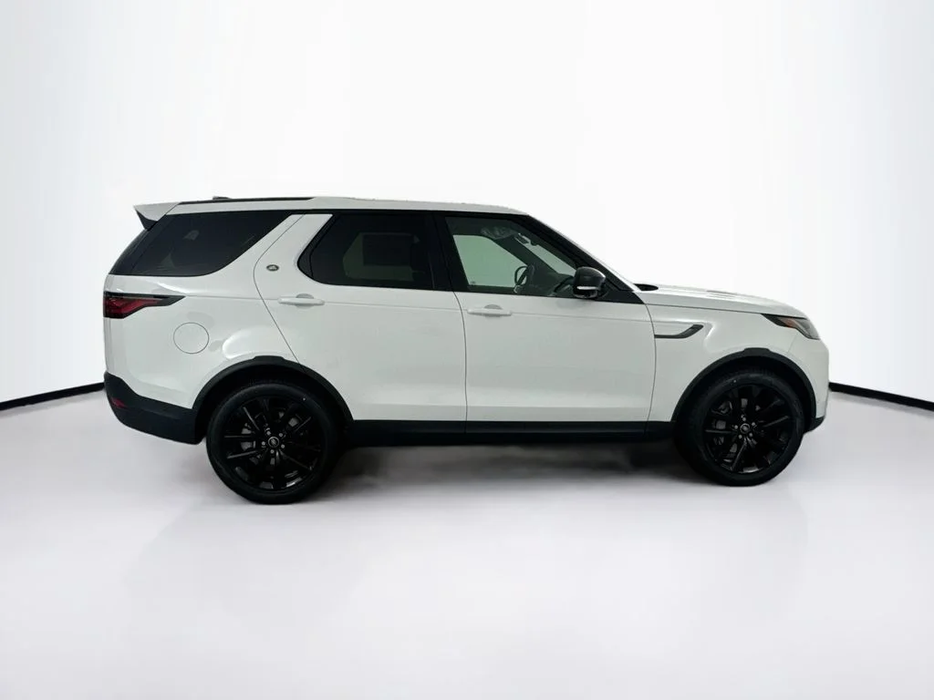 New 2026 Fuji White Land Rover S image 4