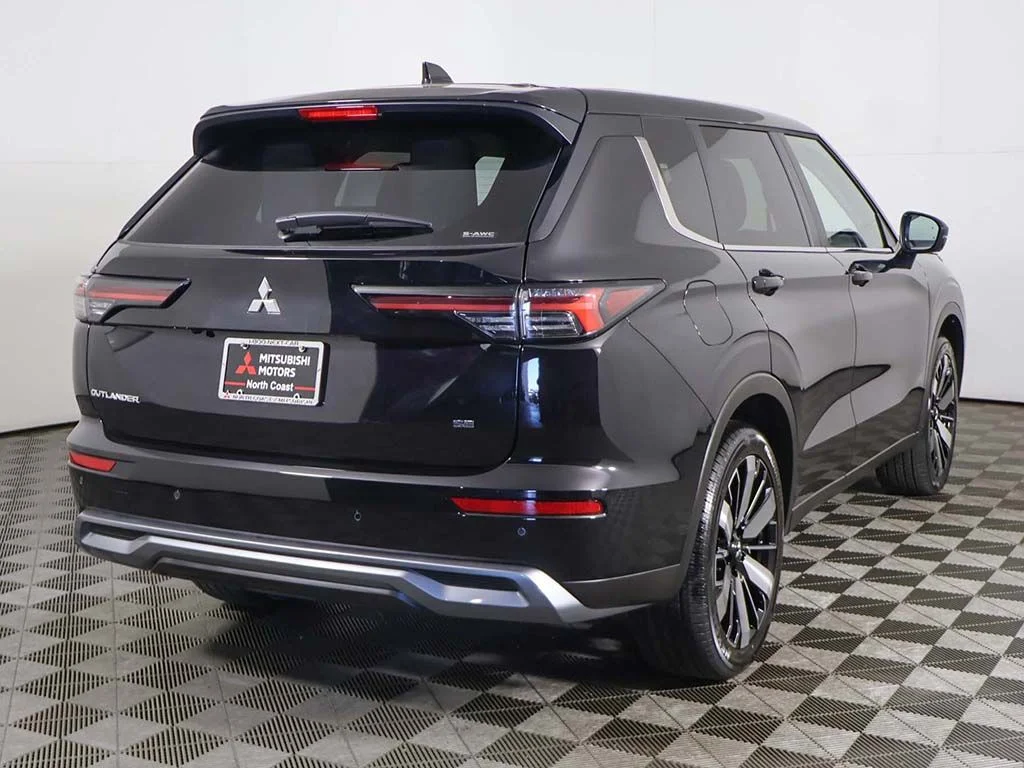 New 2026 Black Mitsubishi SE 1.5T S-AWC image 13