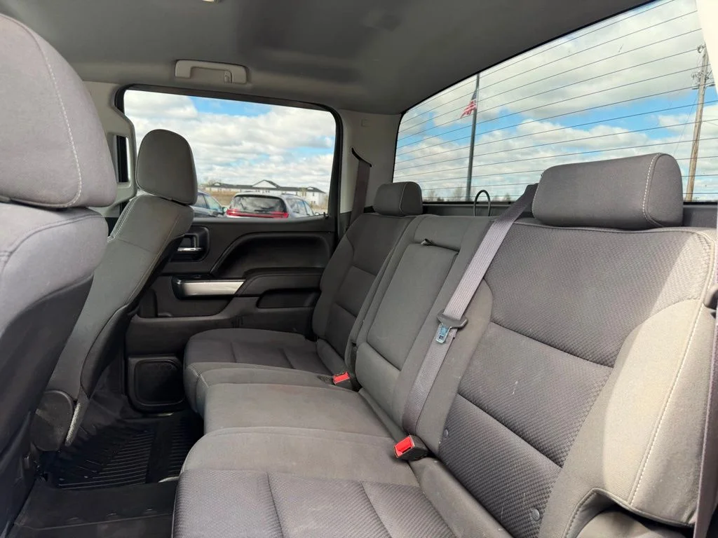 Used 2015 Black Chevrolet LT image 25