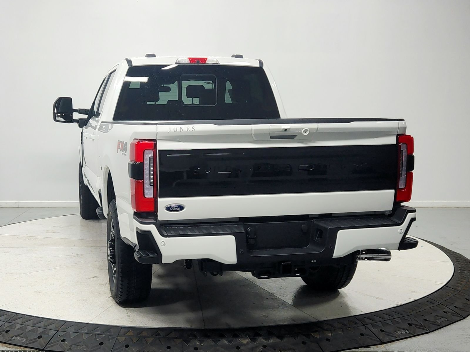 2026 Ford F-350 Super Duty Platinum - Photo 6