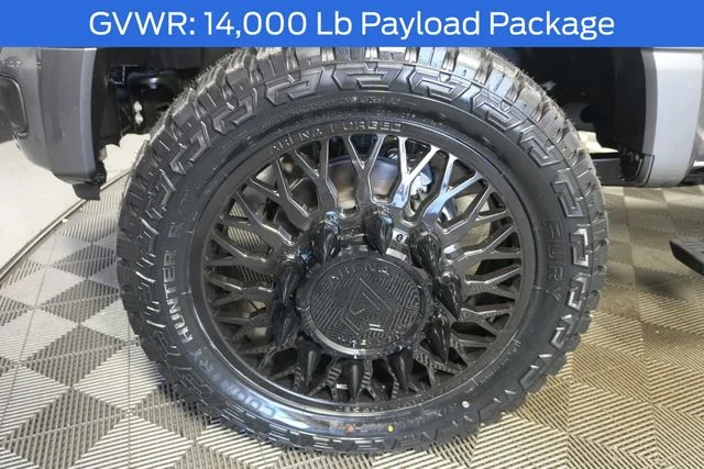 New 2025 Gray Ford Platinum image 9