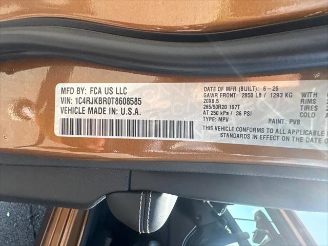 New 2026 Copper Shino Metallic Clear-Coat Exterior Paint Jeep Limited Reserve image 32