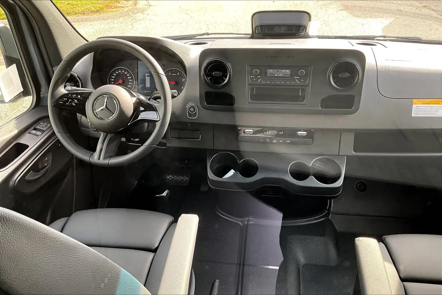 New 2025 D03/High roof Mercedes-Benz  image 8