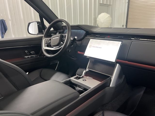 Certified Used 2025 Fuji White Land Rover SE image 19